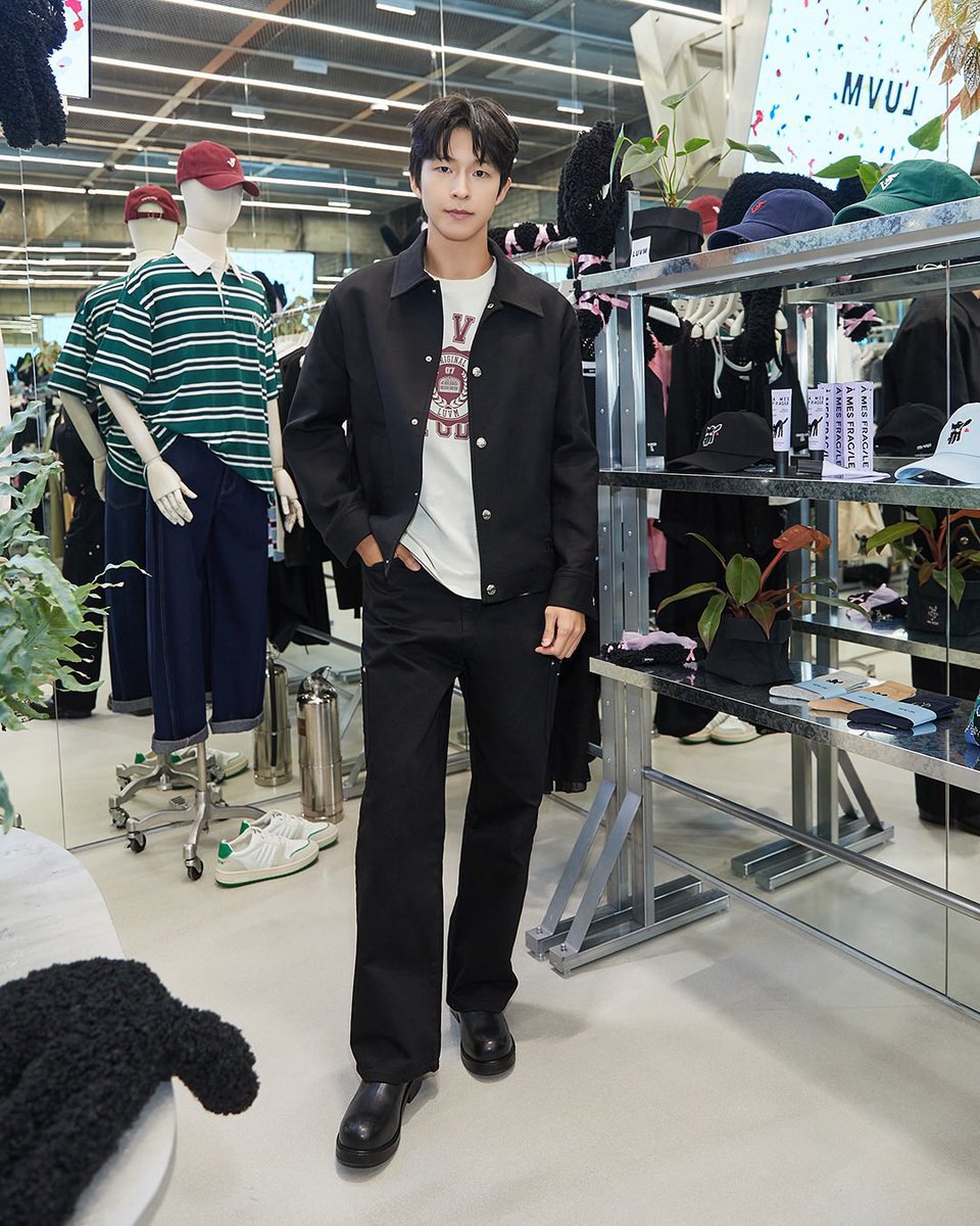 izushoya's tweet image. #serving #ate #pleasedosomethingicantkeepsurvivingoffofcrumbs