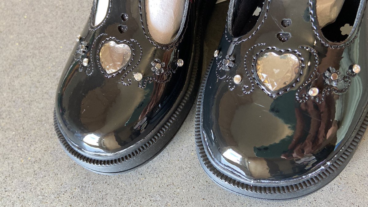 beckiegoneeast's tweet photo. @marksandspencer really shocked by this poor quality finish on these shoes. I won’t allow my child to wear these. I’ve now got a broken hearted 4 year old. https://t.co/myBhOGQDrm