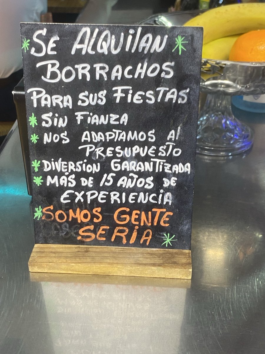 Un país maravilloso como España no puede vivir únicamente de ocurrencias. Las sociedades que se entregan al pan y circo de Juvenal suelen ser presa fácil de los trileros.