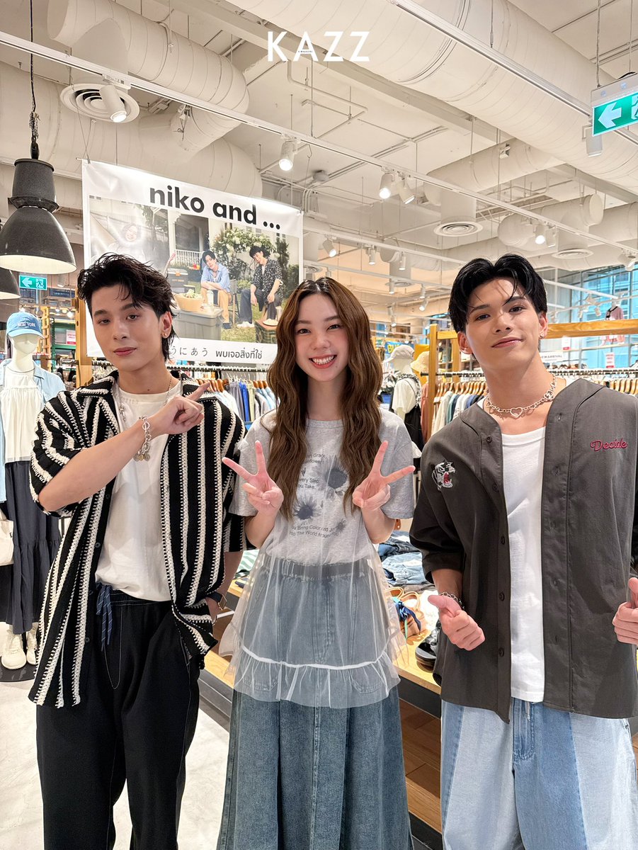 ออร่าสุดๆ!! “ปอร์เช่-ปัญ-โคโคโระ” ในงาน  FRIENDS of niko and.. EVENT ✨❤️

#nikoand #nikoandbangkok #Friendsofnikoand
#XXSIVK #punn #KOKORO 
#KAZZMAGAZINE