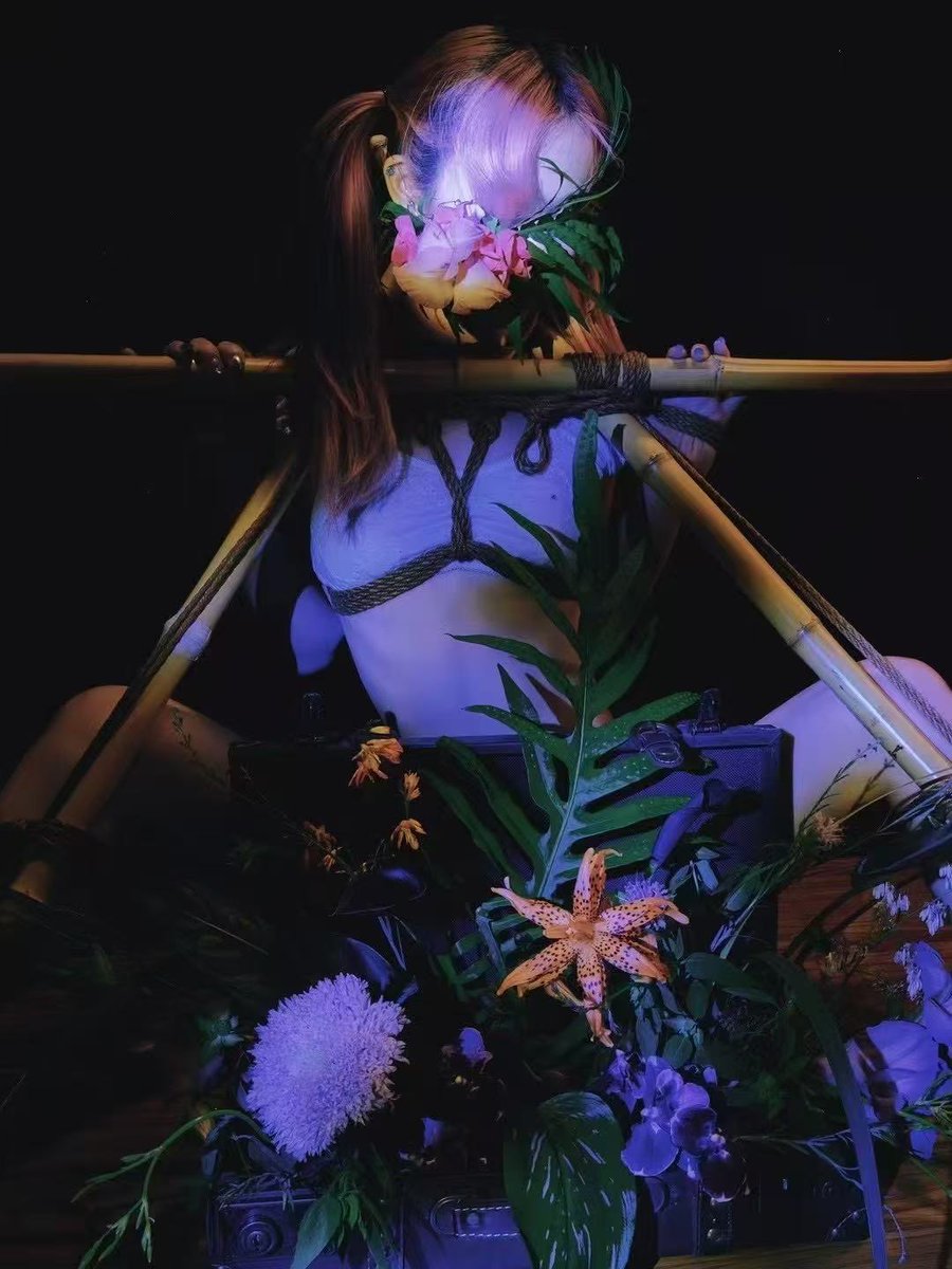 一年四花 每年和成玉的四次约定💓本周六艾缚艺术沙龙 欢迎来玩！