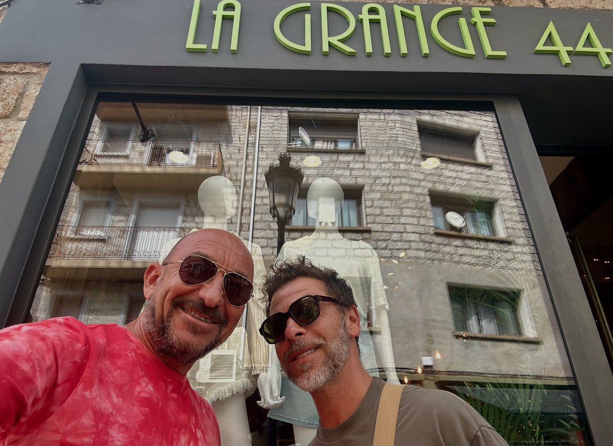 La visite de Christophe Maé à la grange 44 pour la braderie de Porto Vecchio 🤟🤩