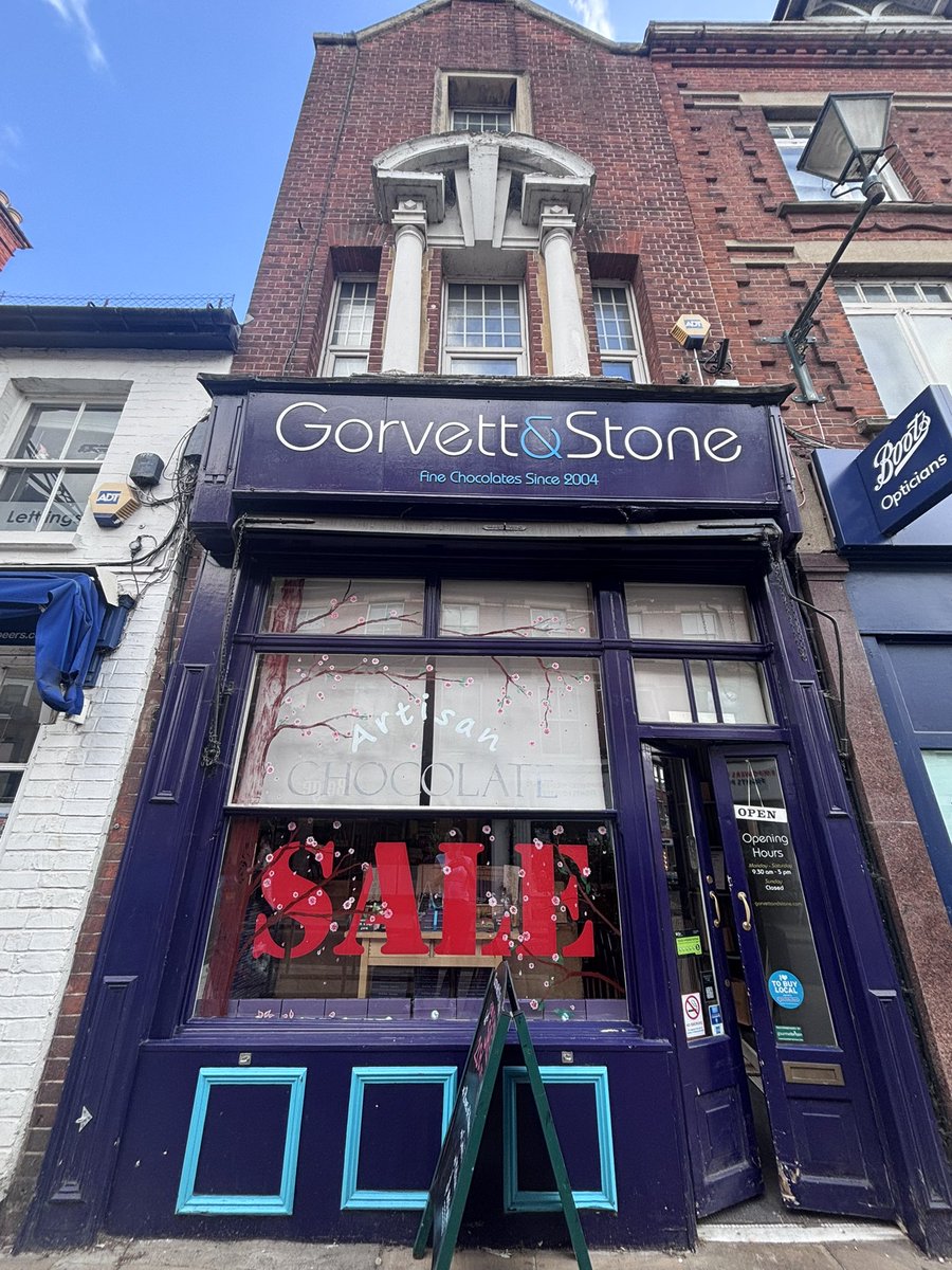 After the amazing response to our recent online sale, we couldn’t leave out our wonderful local customers! That’s why we’re bringing the SALE in-store — and it lasts all week long! 🎉 Enjoy 20% off many of your classic favourites from today until Tues 2nd Sept. #henleyonthames