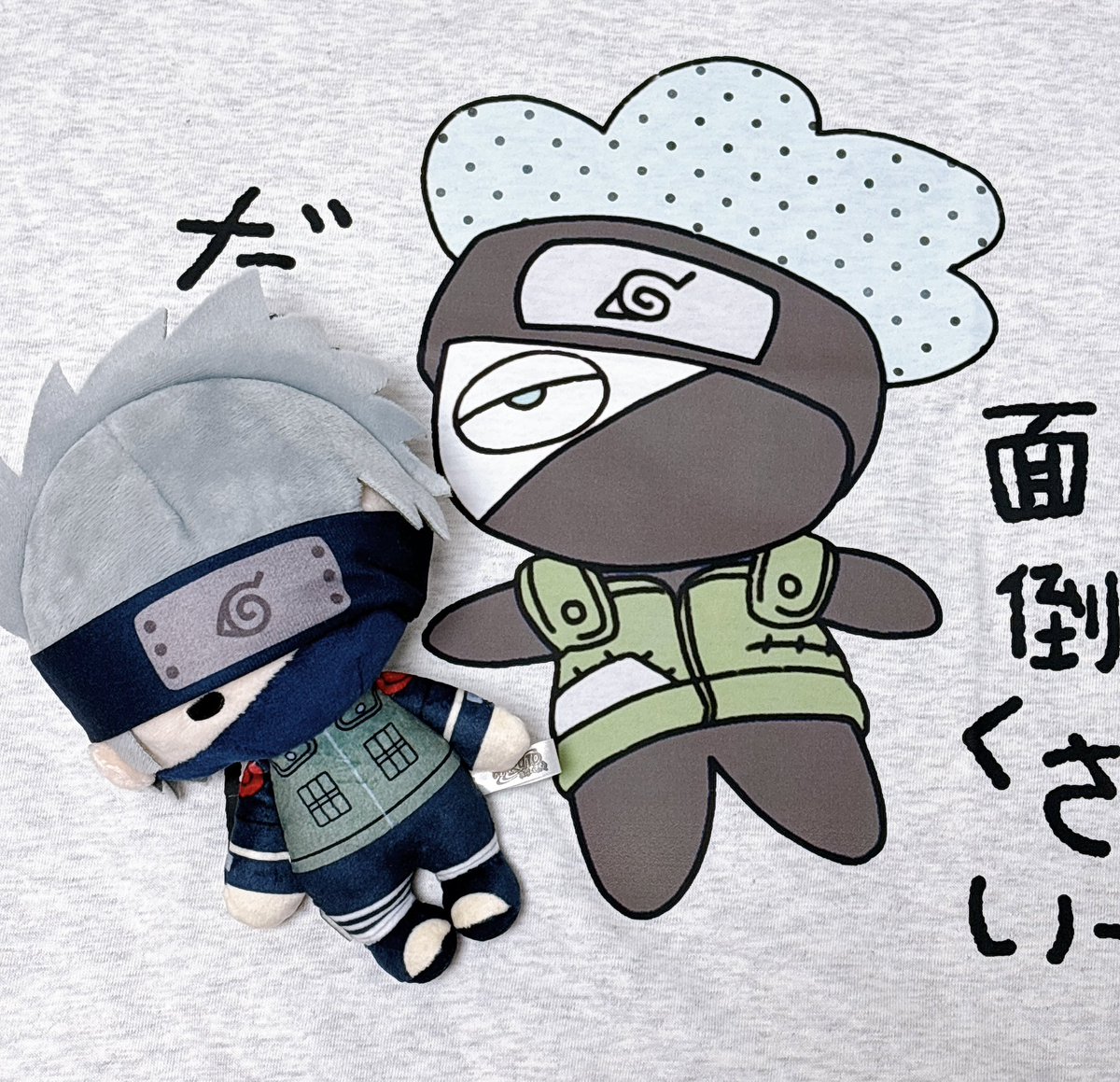 듀타치랑 카카시 센세 티셔츠….🤍