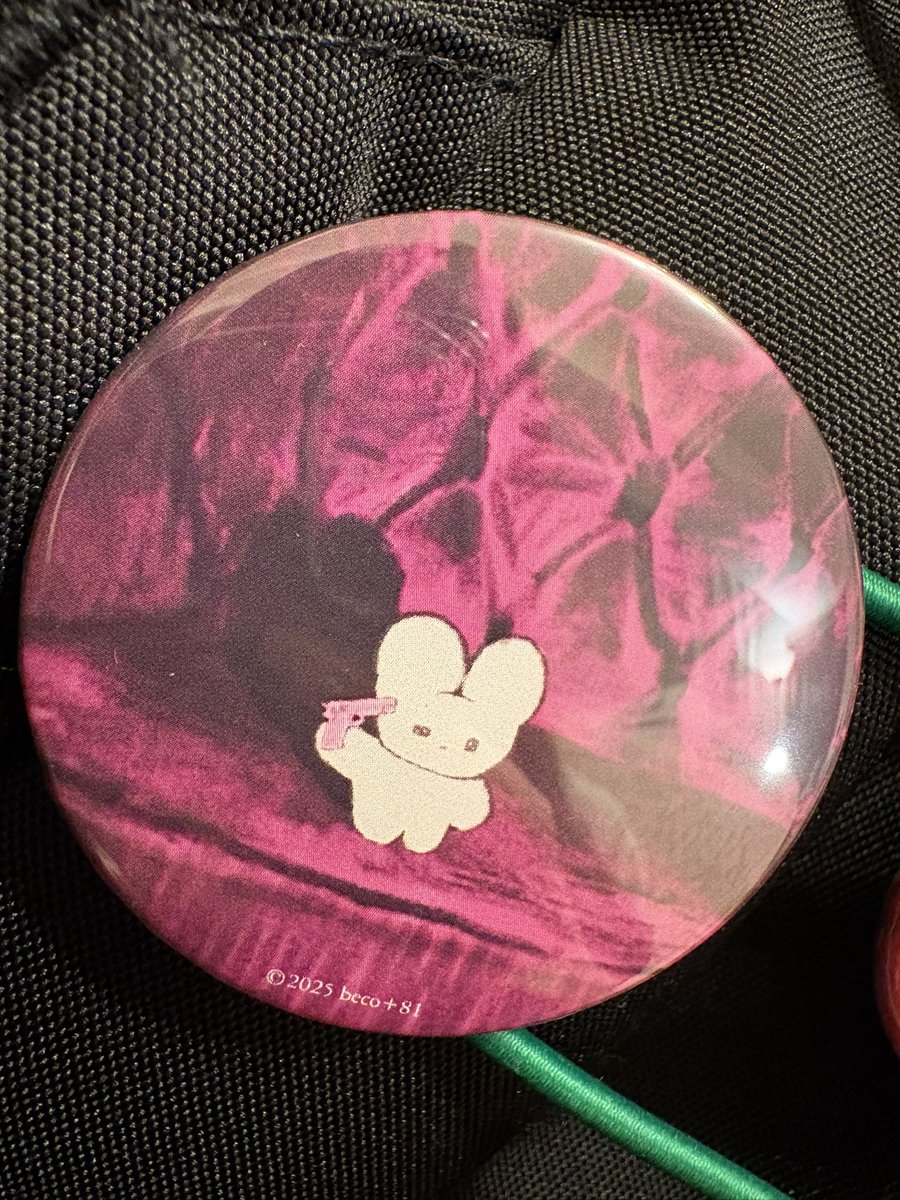 SIRIMIMI USAGI EXHIBITION】 初日に行ってきました🐰🔫 キラキラで