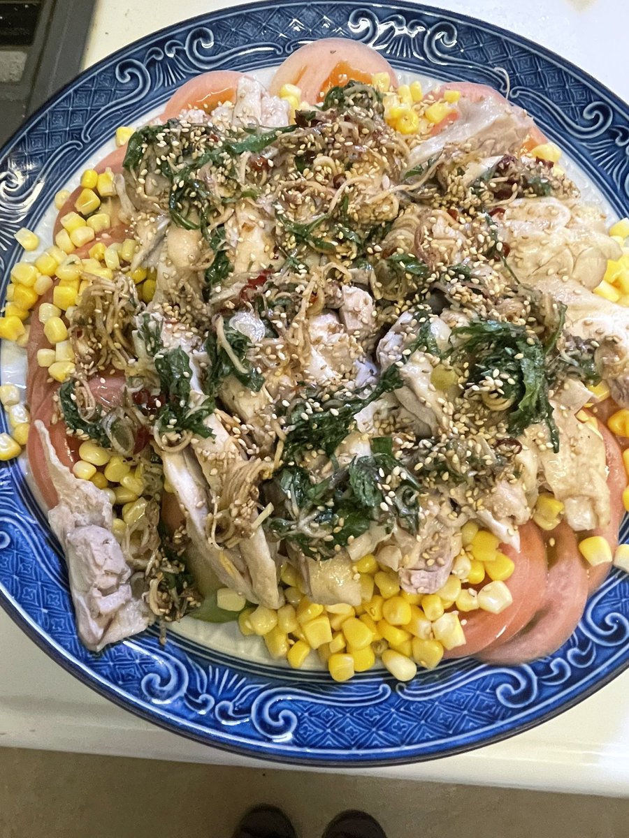 南郷トマトスライスの
上に茹で鶏乗せ