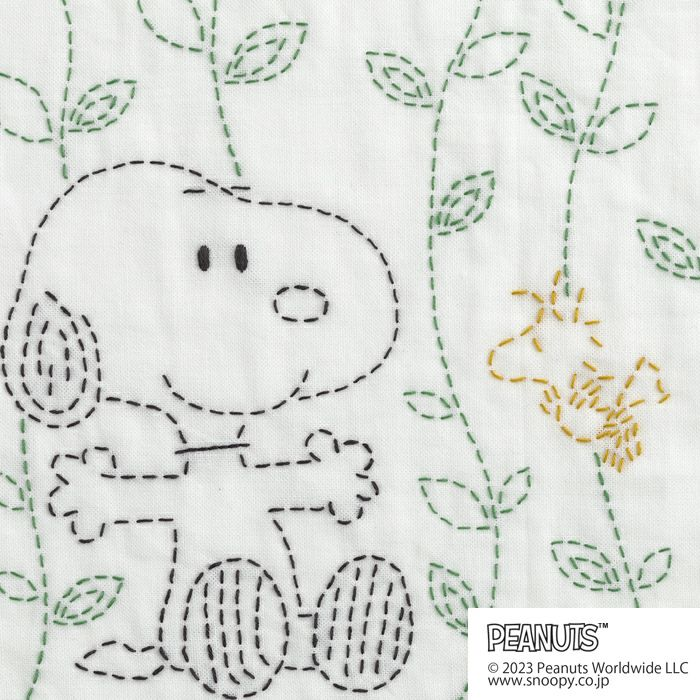 🧡「SNOOPY and Friends」好評発売中！🧡  
＼刺し子で楽しむ、スヌーピーと過ごす特別な時間🧵✨／  

刺し子 スヌーピー＆ウッドストック Nature
スヌーピーとウッドストックが、ナチュラルな植物と一緒に刺し子ふきんに🌿  
よく見ると…ポーズも表情も違うウッドストックたちがいっぱい！