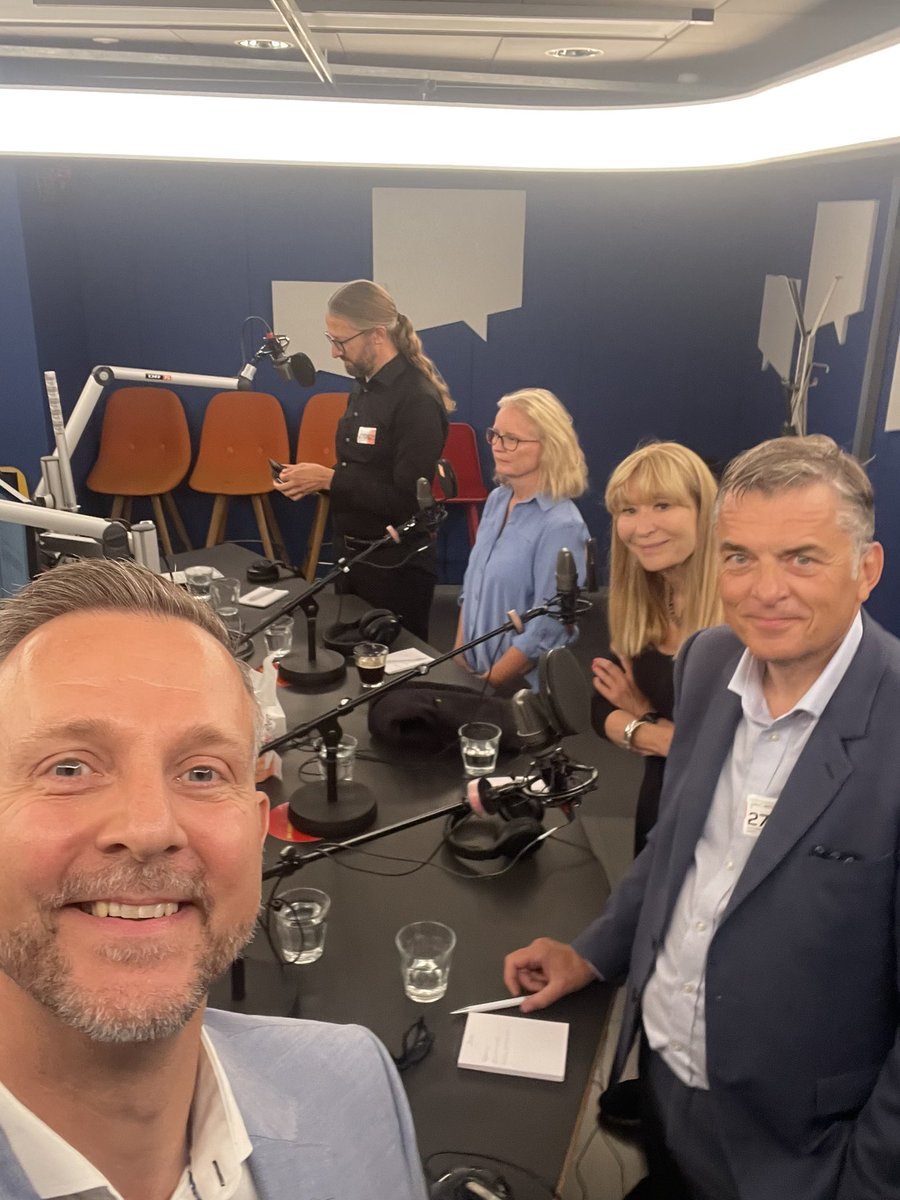Jakob Brandt (@jakobrandt) on Twitter photo Er det en god ide at fjerne chokoladeafgiften?
JA siger vi i <a href="/SMVdanmark/">SMVdanmark</a>
Men andre mener nej. Det debaterer vi netop nu i P1 debat.
#dkpol <a href="/JanEJoergensen/">Jan E. Jørgensen</a> Er det en god ide at fjerne chokoladeafgiften?
JA siger vi i <a href="/SMVdanmark/">SMVdanmark</a>
Men andre mener nej. Det debaterer vi netop nu i P1 debat.
#dkpol <a href="/JanEJoergensen/">Jan E. Jørgensen</a>