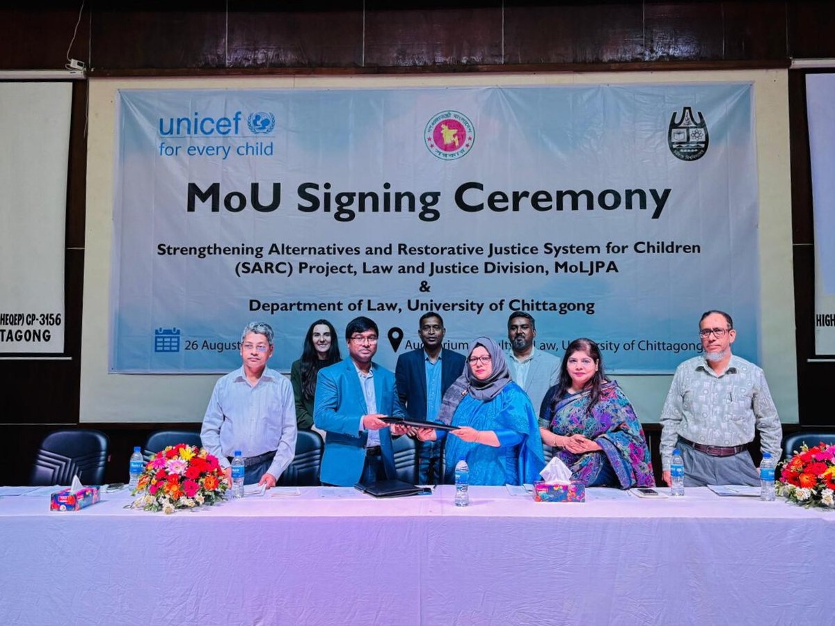UNICEFBD's tweet image. A milestone for 🇧🇩!

With UNICEF’s support, The Department of Law, University of Chattogram &amp;amp; the Law &amp;amp; Justice Division of Ministry of Law Justice and Parliamentary Affairs have signed an MoU to add the Children Act 2013 to the LL.M curriculum promoting restorative justice.