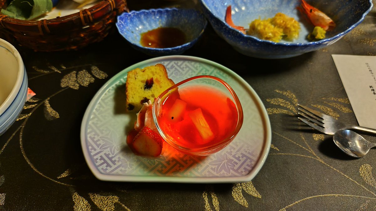 お宿にて夕食です。