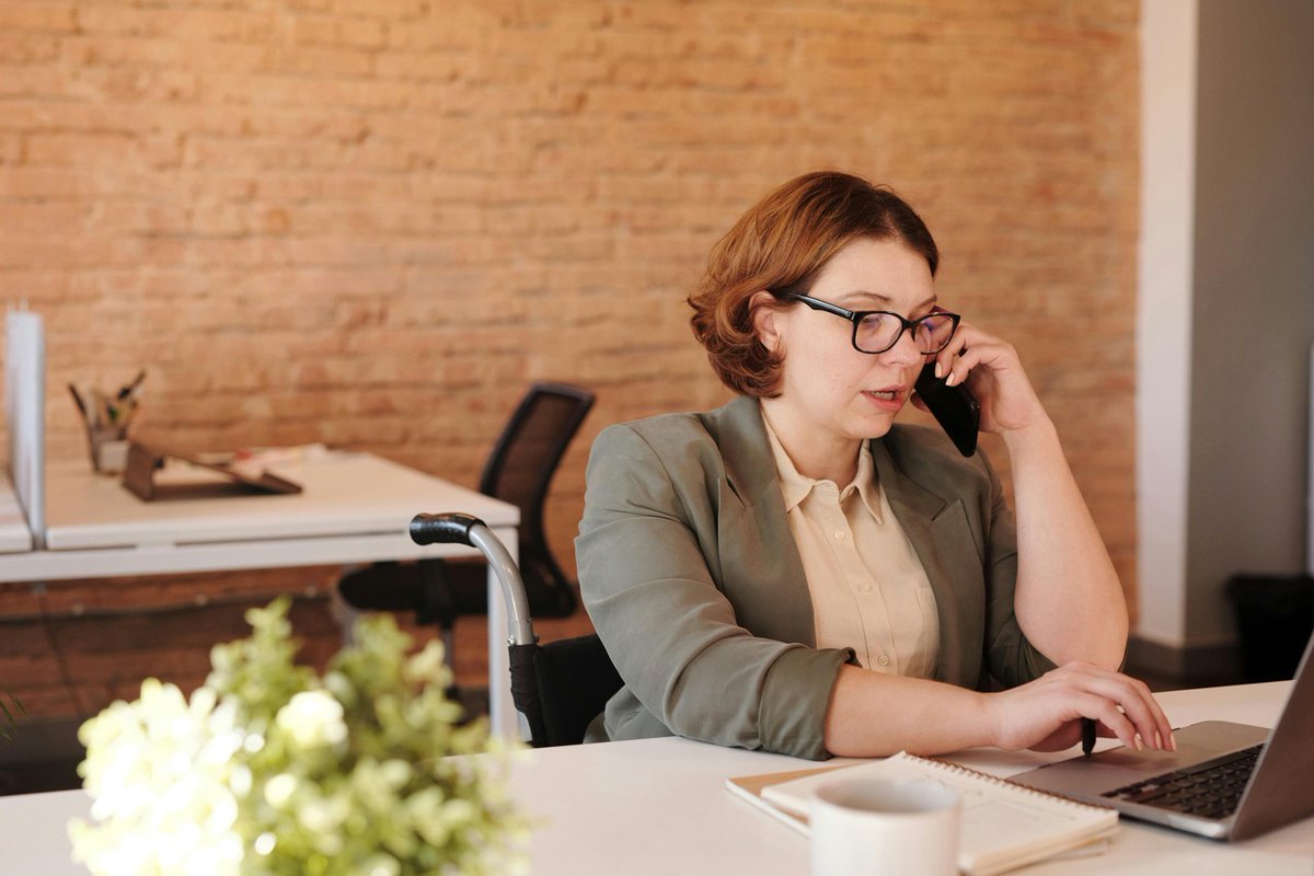 Wherever your day takes you, #NoMissedCalls ensures your customers always hear a friendly, professional voice.

By choosing to partner with us, you can rest assured that your #BusinessCalls are entrusted to capable hands.

Learn more: heyor.ca/8G3r9S