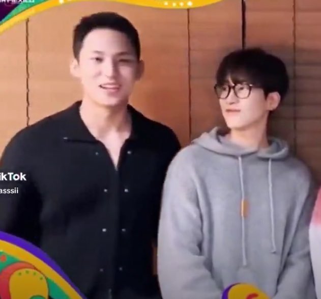 gyurodrop's tweet photo. a little compilation of wonwoo making it clear that he likes mingyu’s short hair https://t.co/nqN9EvmYc8