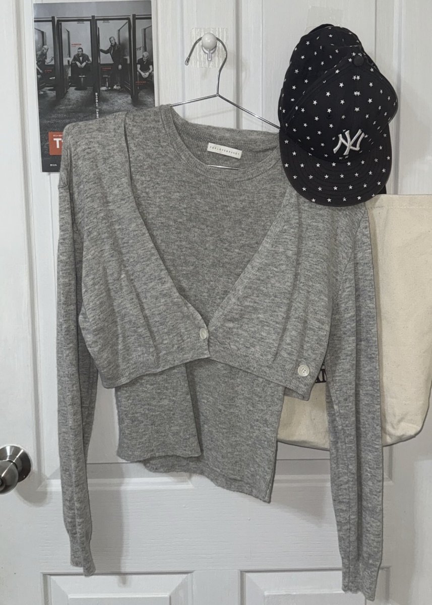 usedmydear's tweet photo. ส่งต่อเสื้อผ้ามือสองแบรนด์เกาหลี
เซ็ตพรีมาจากเกาหลี 350
ADLV 900
Yeseyesee 500
Curetty 450
#พรีออเดอร์เกาหลี #vghbkk #yeseyeseethailand #sculptorthailand #adlvthailand #curetty #kirshthailand #curettythailand #ส่งต่อเสื้อผ้ามือสอง #พรีเกาหลี #fallenangels_store #ส่งต่อstylist https://t.co/tu7XQVXqtS