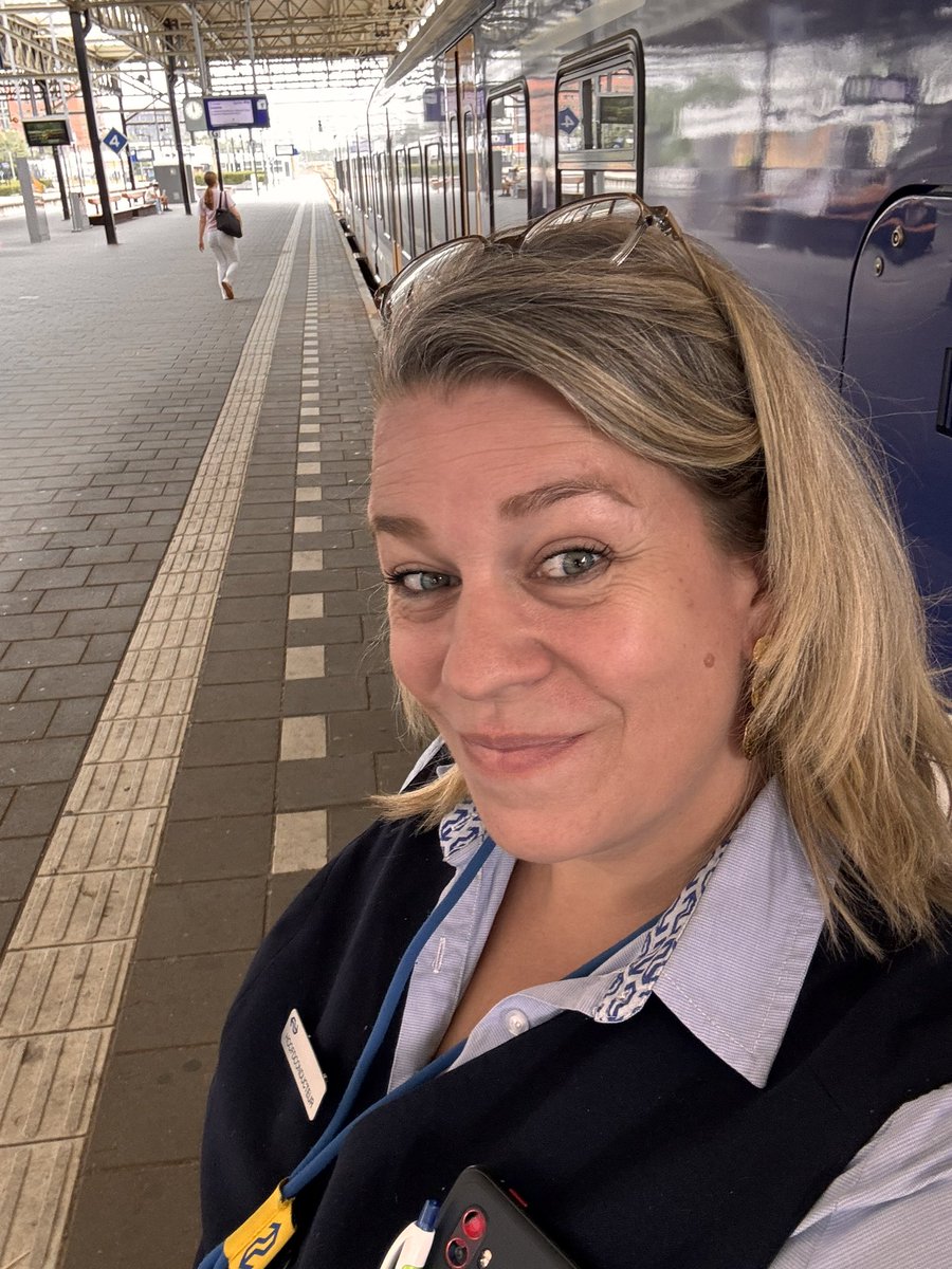Middag/avond dienst. 💛💙