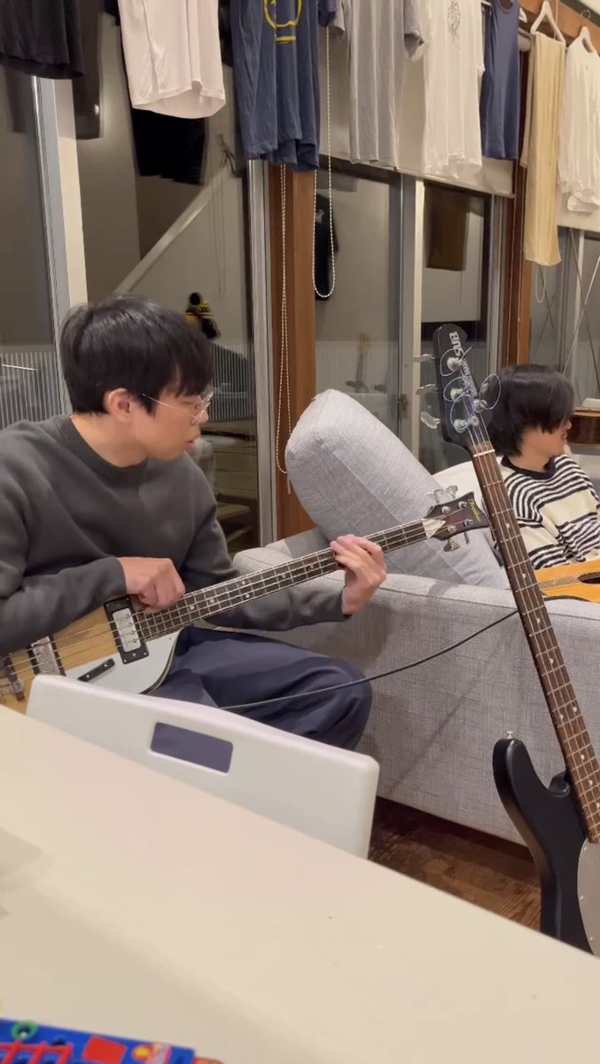 Salmon Pink (@notpiinksalmon) on Twitter photo 