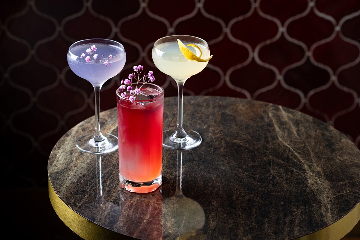 If you're looking for the best date night spot, with amazing cocktails and food, check us out now - bit.ly/4lanj6M 🥂 🍹