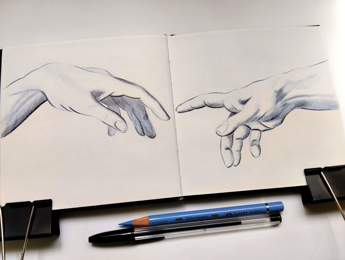 ✏️ Dibujo de práctica realizado con lápiz de color azul y boli bic negro.