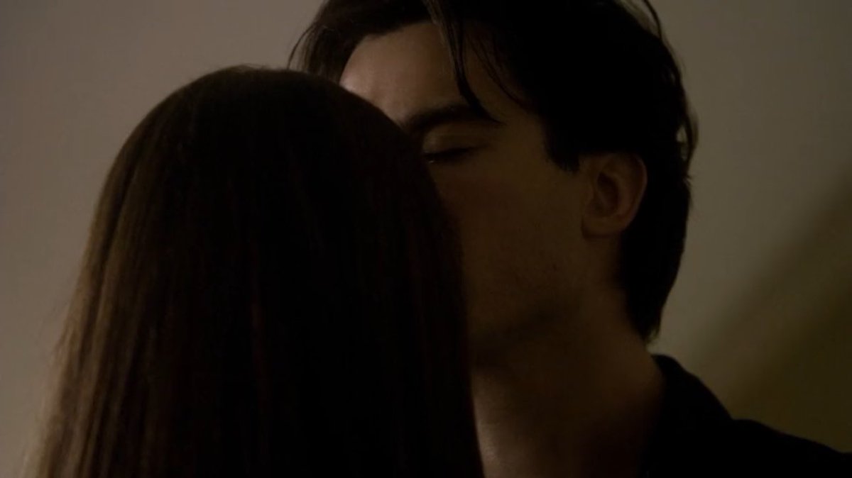 lcylakeatings's tweet image. #delenabonradtethered