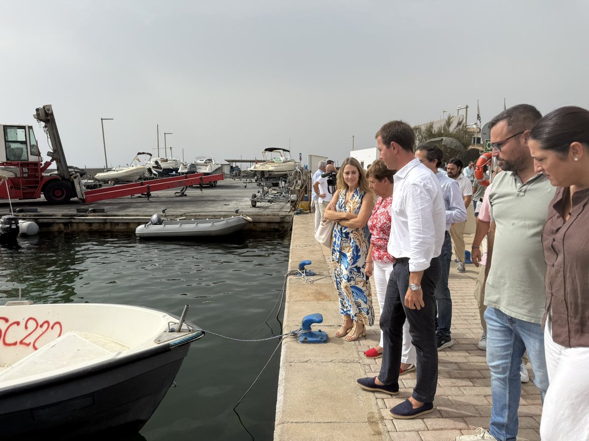 PPdeMallorca's tweet photo. El @PPdeMallorca exigirà la dimissió del delegat del Govern a tots els municipis per la seva nefasta gestió migratòria.

El president, @Ll_Galmes, s’ha reunit avui amb més de 40 batles i portaveus per abordar la greu crisi humanitària que viu Mallorca.

🔗 https://t.co/FYXO3VkFbj https://t.co/bGZk0mS8zj