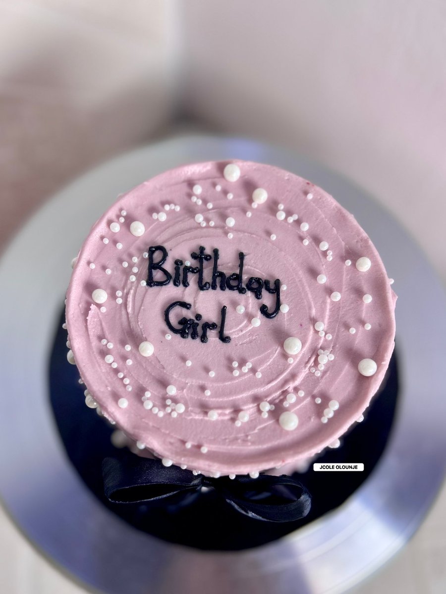 jcoleolounje's tweet image. Pearls and bow beautyyy for a birthday girl 🎀

#OAUTwitter