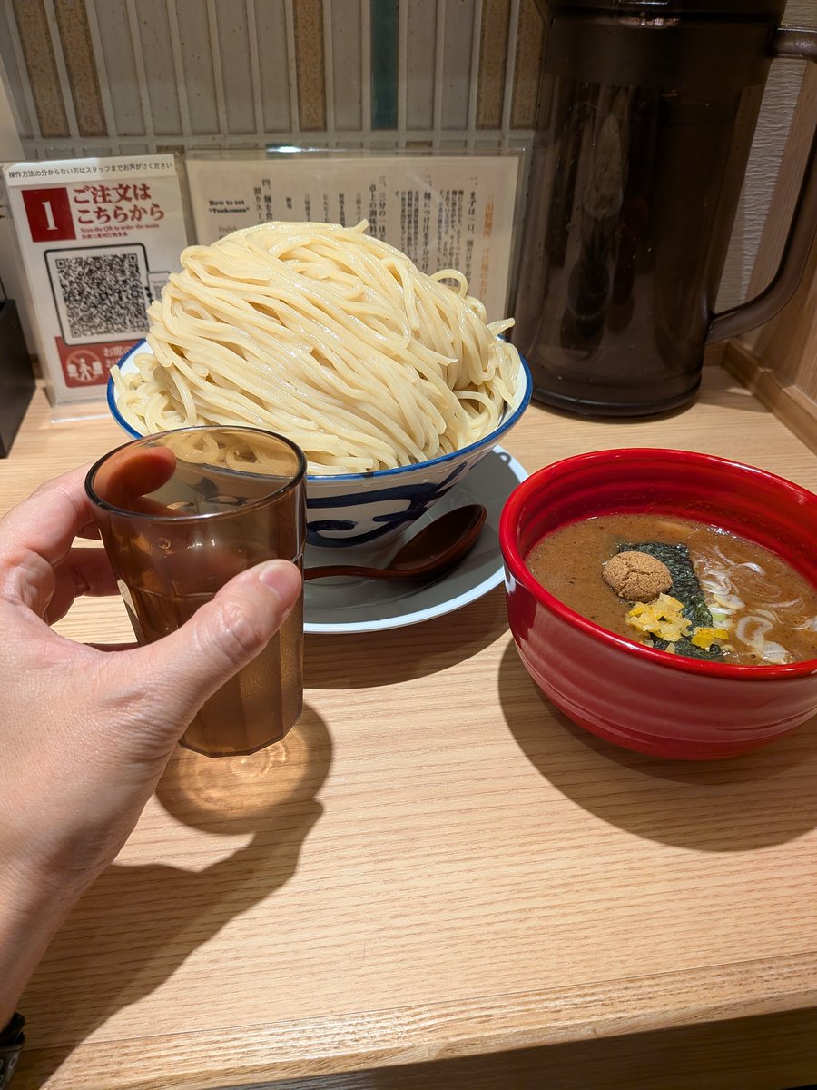 July_August_30's tweet photo. 頑張って完食
#三田製麺所
#麺1.5キロ
#つけめん https://t.co/nwWjT90mx8