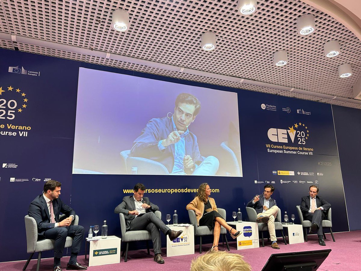 Comienza la VII Edición de los CEV: mesa redonda con el consejero <a href="/mikel_irujo/">Mikel Irujo</a> <a href="/Su_delRio/">Susana del Río</a> y <a href="/LucasGonzalezEU/">Lucas González Ojeda</a> moderada por el presidente de <a href="/Equipo_Europa/">Equipo Europa</a> <a href="/gonzalomfdez/">Gonzalo Martín</a>