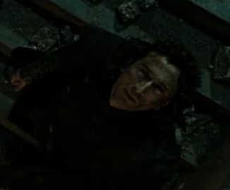 Is this Nicolas Cage In Harry Potter 7 Part 2 ? 

#HarryPotter