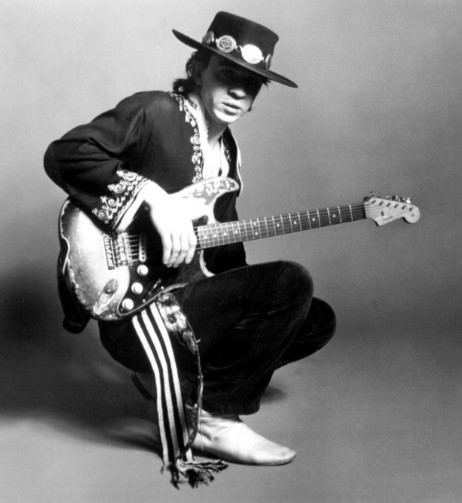 🕯️ One of Texas’s most electrifying sons—#StevieRayVaughan. His story is as soulful and raw as the blues he played. Vaughn resurrected the blues to a new generation 🎸 #TexasBlues  open.spotify.com/track/62Wzm9dq…