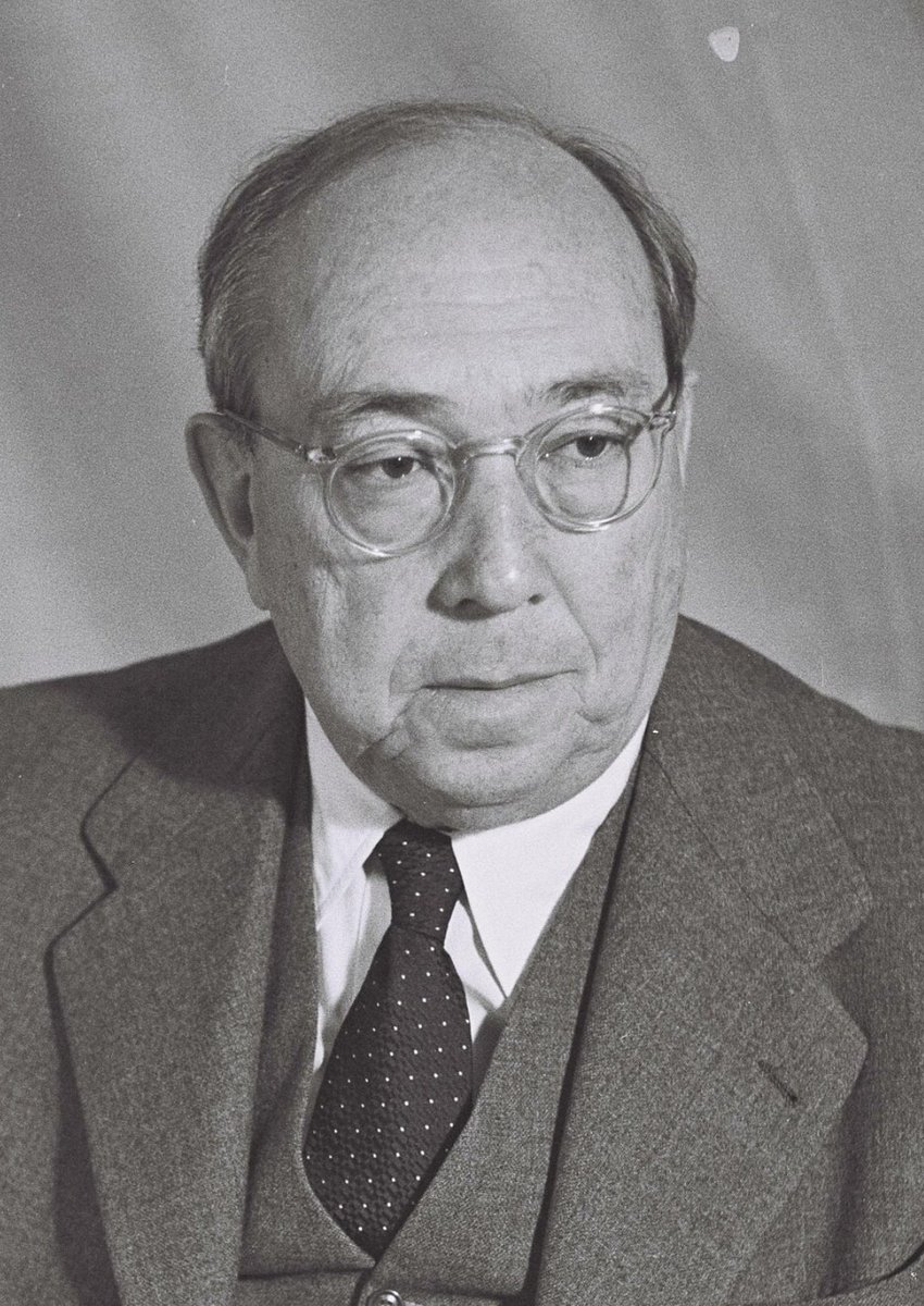 סבא של בעלי, חבר הכנסת בן ציון הראל ז"ל, היה ממובילי מפלגת הציונים הכלליים ומן הדור שהקים את המפלגה הליברלית, שהתאחדה עם תנועת חירות של מנחם בגין ז״ל מייסד תנועת הליכוד.
אני עצמי הייתי חברת ליכוד ומייסדת פורום נשות ליכוד ירושלים.
הליכוד של אז הייתה תנועה לאומית־ליברלית רחבה,