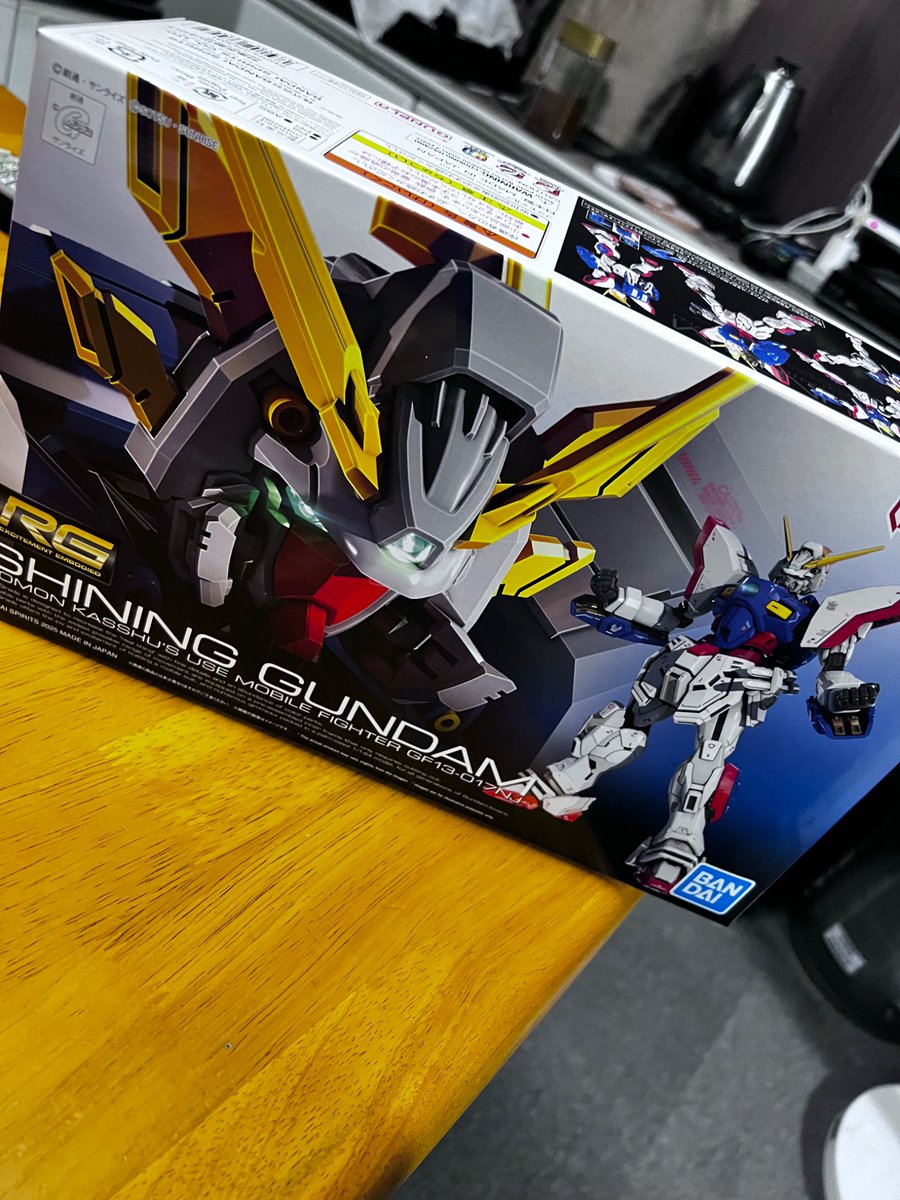 #シャイニングガンダム 
#買ったぞー
#ノリス
#ガンプラ再販

買ったぞー！GET！