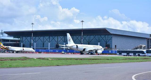 KaribuTravel's tweet photo. UPDATE : Entebbe International Airport recorded its highest monthly passenger traffic in July 2025, averaging 7,437 passengers per day, the Uganda Civil Aviation Authority (UCAA) has announced.

This surpasses the previous record of 7,171 daily passengers set in December 2024. 

The surge is attributed to increased tourism promotion and major events hosted in Uganda. 

The airport is also set to open a new 20,000 square-meter terminal featuring aerobridges, more check-in counters, and self-service kiosks. #KaribuTravels