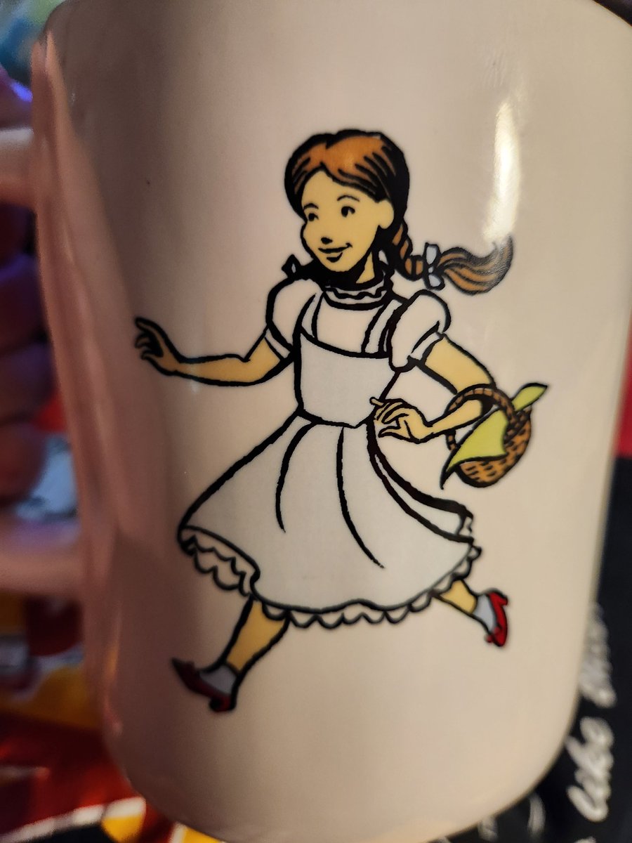 Jenn Montgomery (@thiscrazychaot1) on Twitter photo 