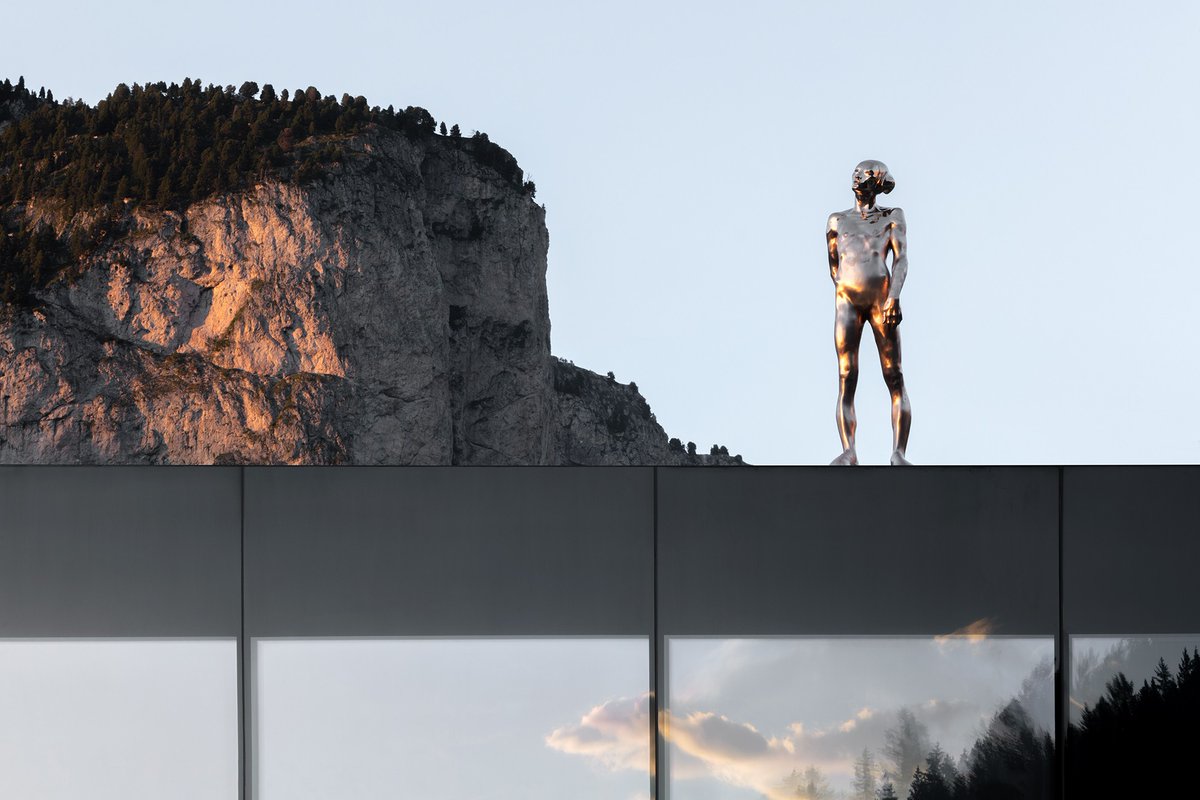 Escape to the Dolomites this October for Sensoria Art Edition 01, a 5-day retreat with South Tyrolean artists Aron Demetz &amp; Peter Senoner.

Studio visits, drawing, mountain air &amp; a six-course dinner every night. 

Art, but with better views.

fusedmagazine.co.uk/sensoria-dolom…