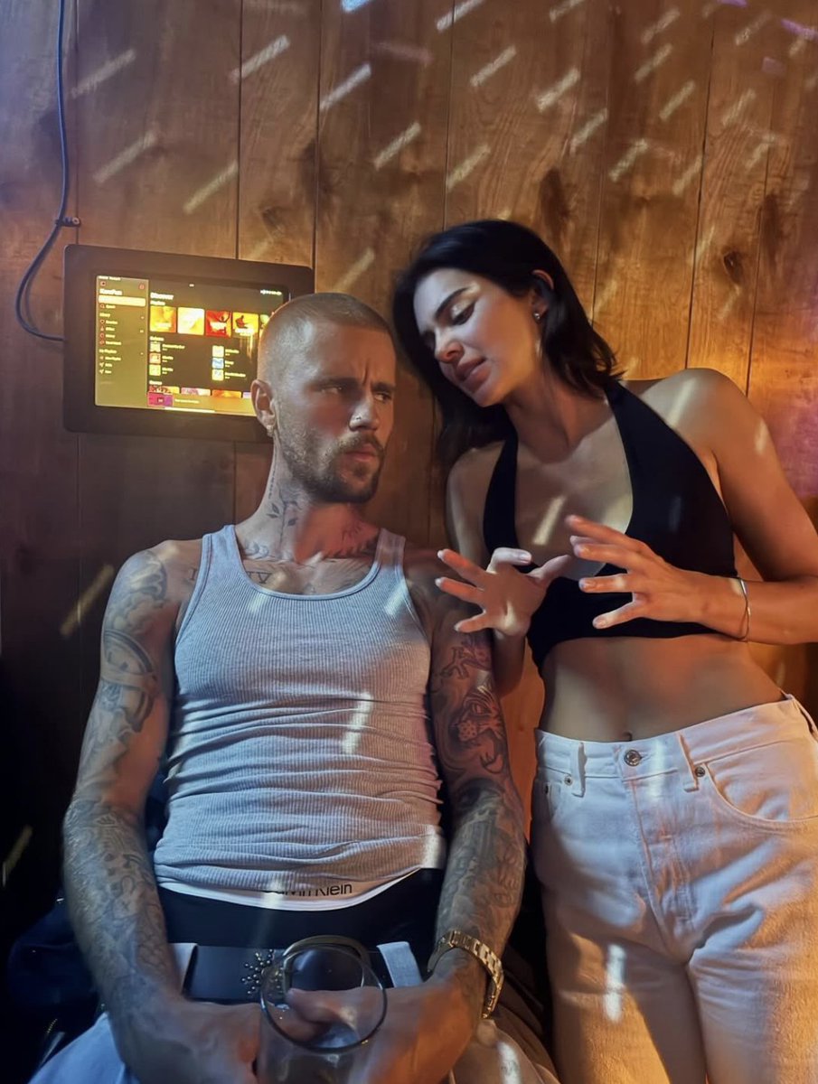 BonkComputer's tweet image. So all you have to do is buy $BCT and hold and you will 100X your money