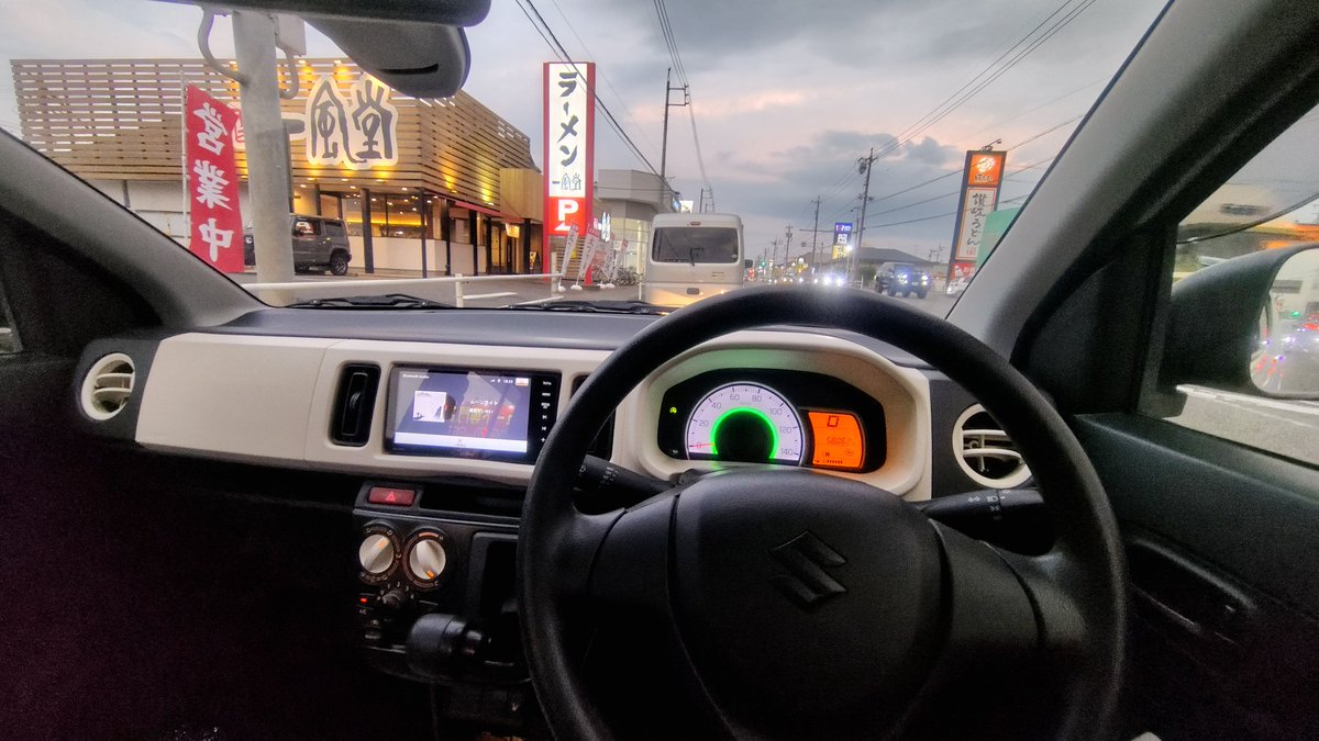 帰りにチケット買ってきた☺️
アルトはコーティング剤めっちゃ塗ったけど限界w
撥水はすると思うけど艶でないな🥺