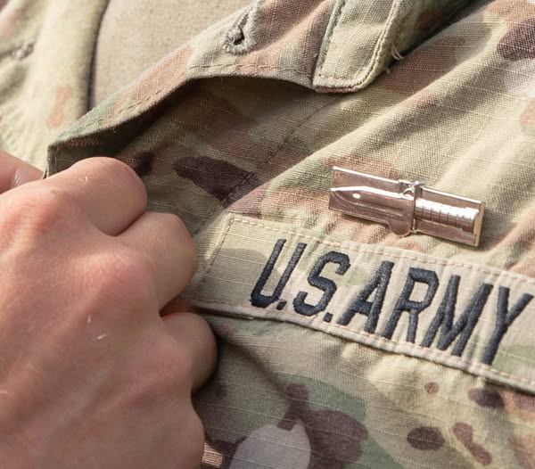 NDIA_RMC's tweet image. Last week, #4ID hosted an event that challenged Soldiers to earn the Army’s toughest badges; Expert Soldier Badge, Expert Infantry Badge, and Expert Field Medical Badge.  31 Soliers completed every task necessary to secure one of the badges. #SteadfastandLoyal #NDIA #NDIARMC