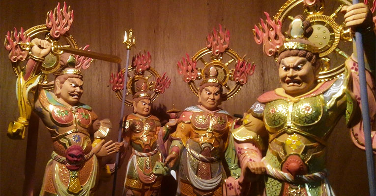 Os Guardiões Do Templo
Por: Vasco Damas
...
A contagem decrescente já se iniciou e os “guardiões do templo” há algum tempo começaram o seu trabalho. 
_____
Continue a ler em: 
oregioes.pt/os-guardioes-d…