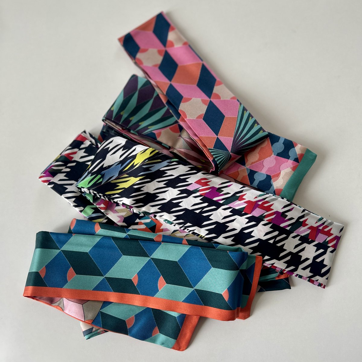 Discover our expanded Twilly Scarf collection, now featuring even more designs crafted in Italy from pure silk twill. 

Each piece is an exquisite and one-of-a-kind accessory that will effortlessly add a touch of luxury to any outfit: sbee.link/bc69gdnkyh