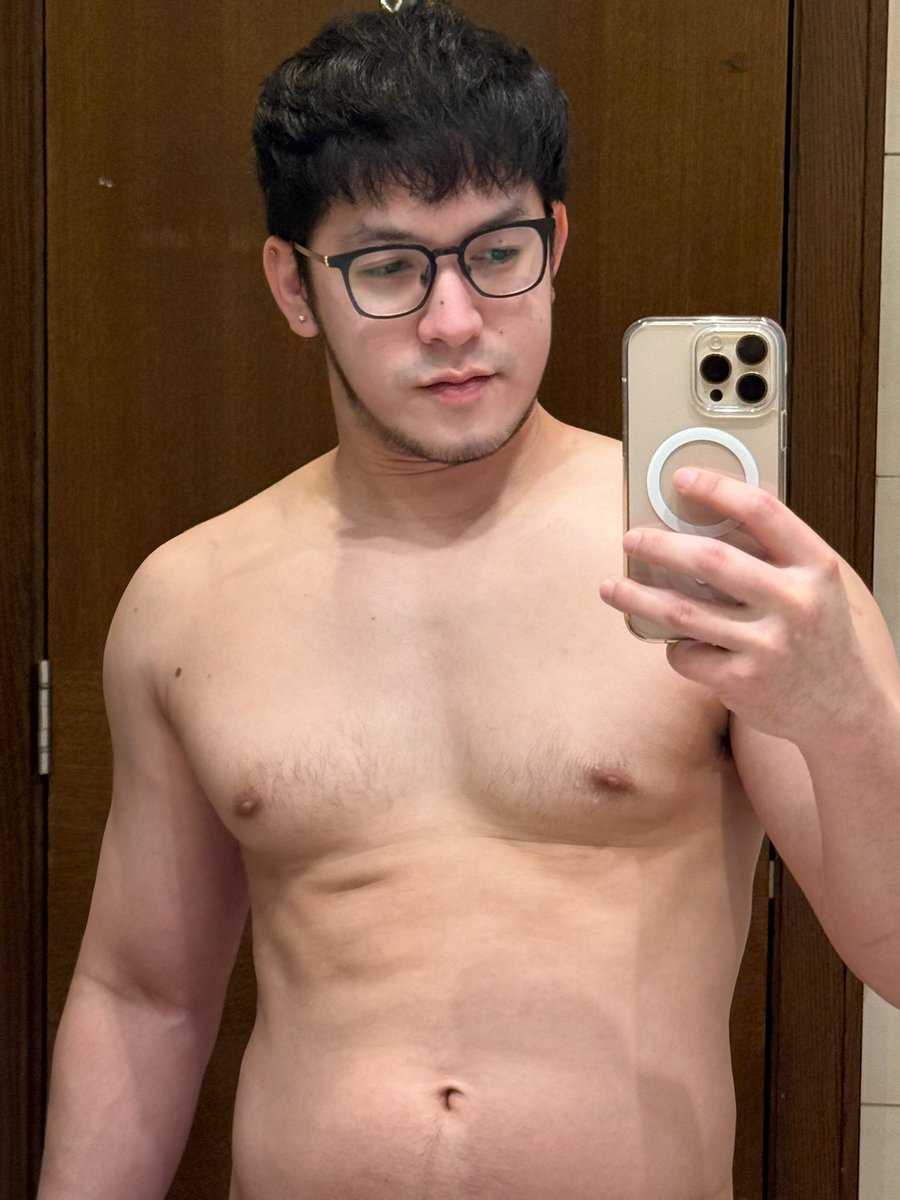 A year away from gym. 🙈😅