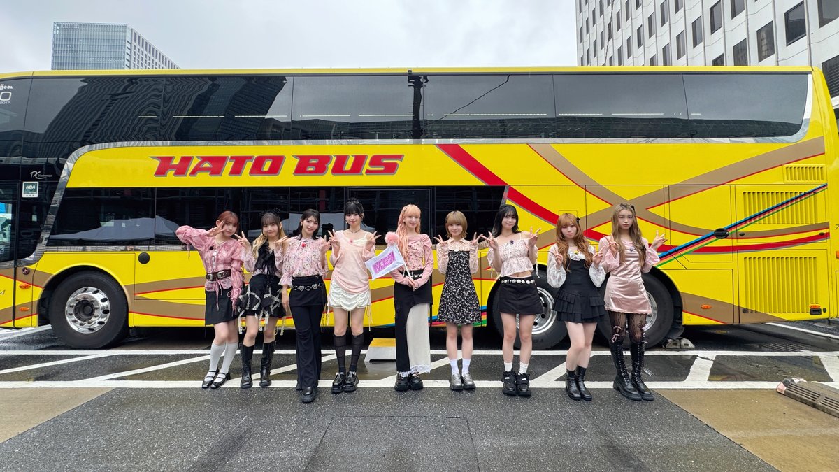 official__ME_I_'s tweet photo. 📸:⊹˚₊ Behind Photos.

✧ バスツアー🚌
https://t.co/5QDT47cKpQ
✧ レビューチャレンジ💭
https://t.co/NUXuOQ9hOP
✧ MIU王👑
https://t.co/PZCVsiQvvu

#ME_I #ミーアイ #미아이 https://t.co/Sn3e3X5SLa