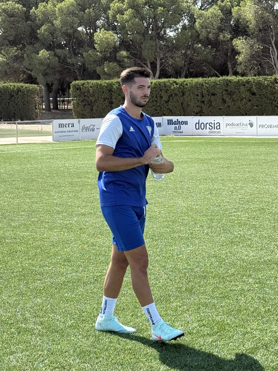 🏋️‍♂️𝙉𝙤𝙣 𝙨𝙩𝙤𝙥⚽️

Seguimos trabajando duro para el inicio de liga💪

#EstoesLuchán💙