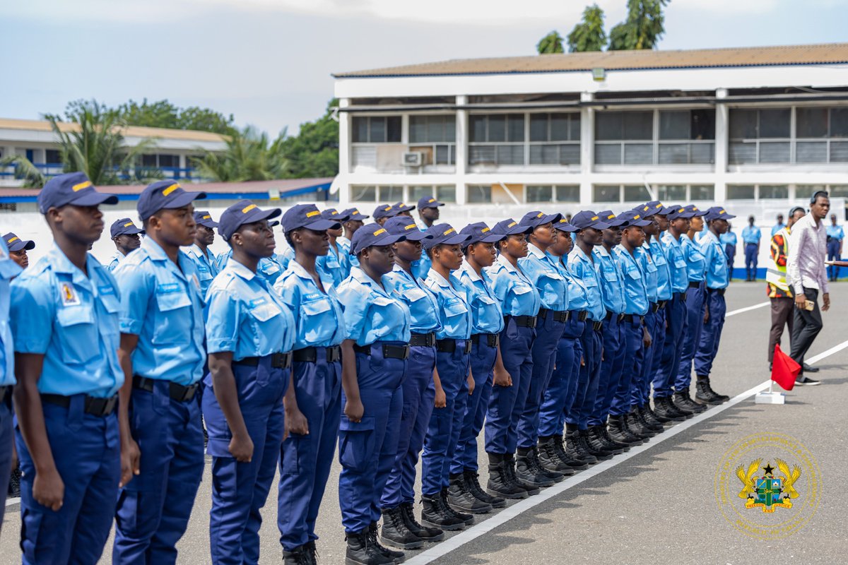 georgeoaddo's tweet image. Enjoy some exciting highlights from yesterday&apos;s graduation of community police assistants at the Police Training Academy in Accra. In my speech, I encouraged the CPAs to maintain good conduct and serve diligently. This initiative, along with similar efforts involving other…