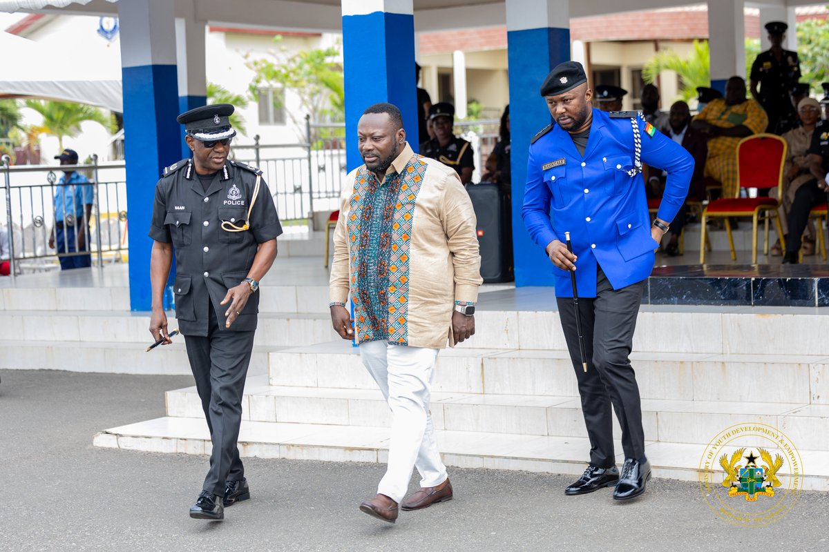 georgeoaddo's tweet image. Enjoy some exciting highlights from yesterday&apos;s graduation of community police assistants at the Police Training Academy in Accra. In my speech, I encouraged the CPAs to maintain good conduct and serve diligently. This initiative, along with similar efforts involving other…