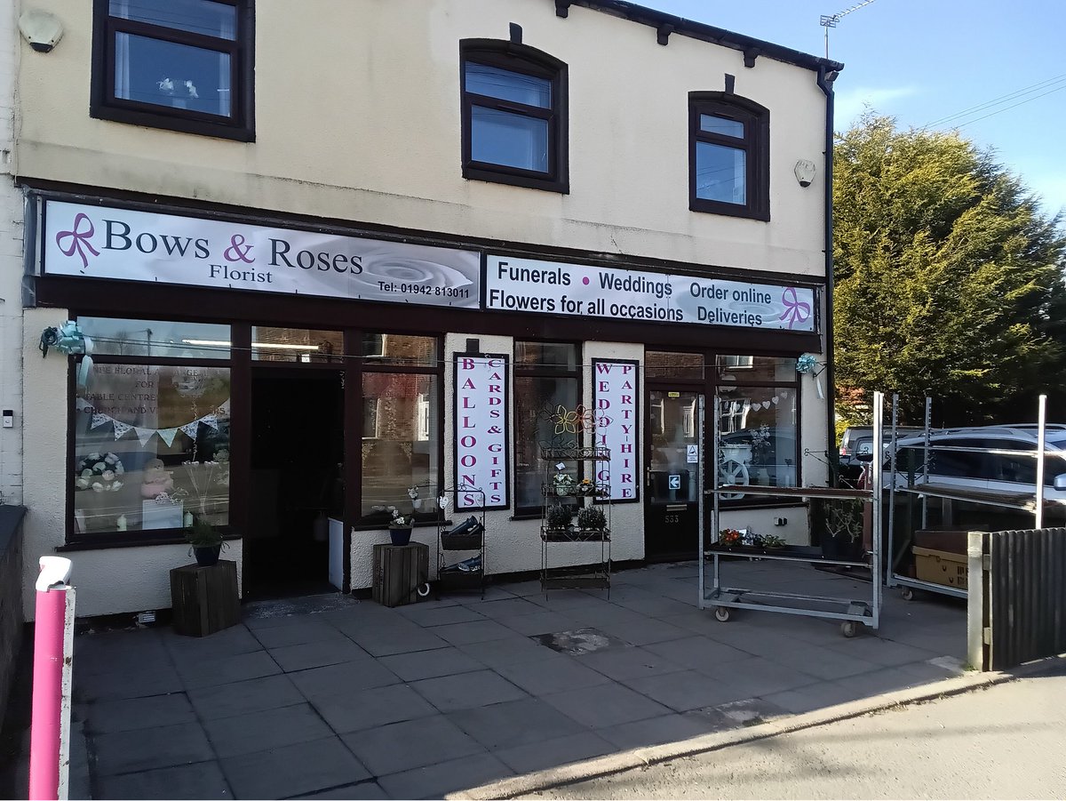⬇️ PRICE REDUCED ⬇️
⭐️ Bows &amp; Roses Florist ⭐️
📍Westhoughton📍
💷 £44,995 Leasehold 💷
📲 01204 325101 📲
📧 enquiries@ajfcommercial.co.uk 📧
#price #pricereduced #pricereduction #florist #flowers #gifts #shop #business #forsale #westhoughton #bolton #northwest #uk #kingof