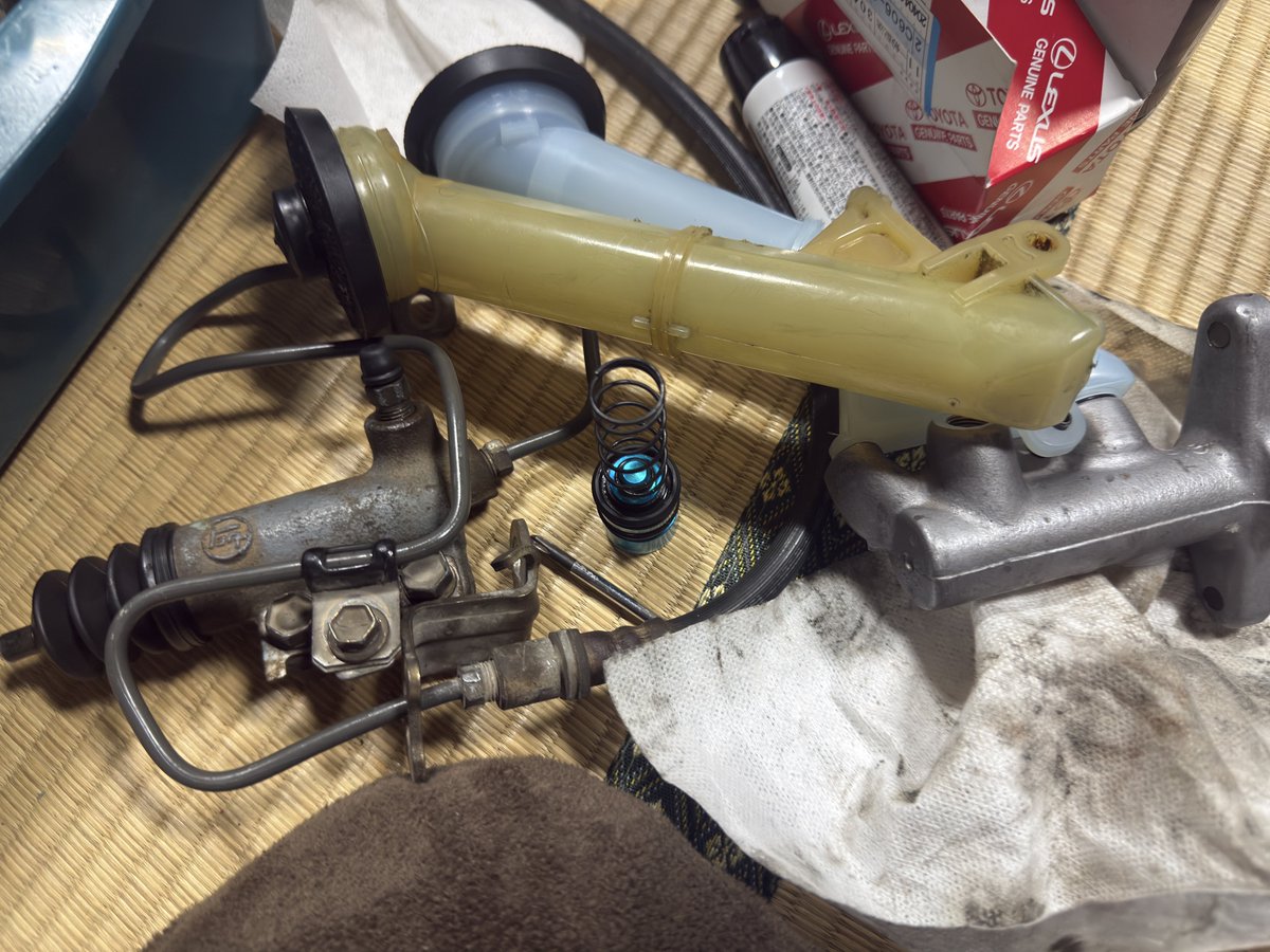 CIT_CAR's tweet image. 本日はクラッチマスターとレリーズのOHを行ってます！