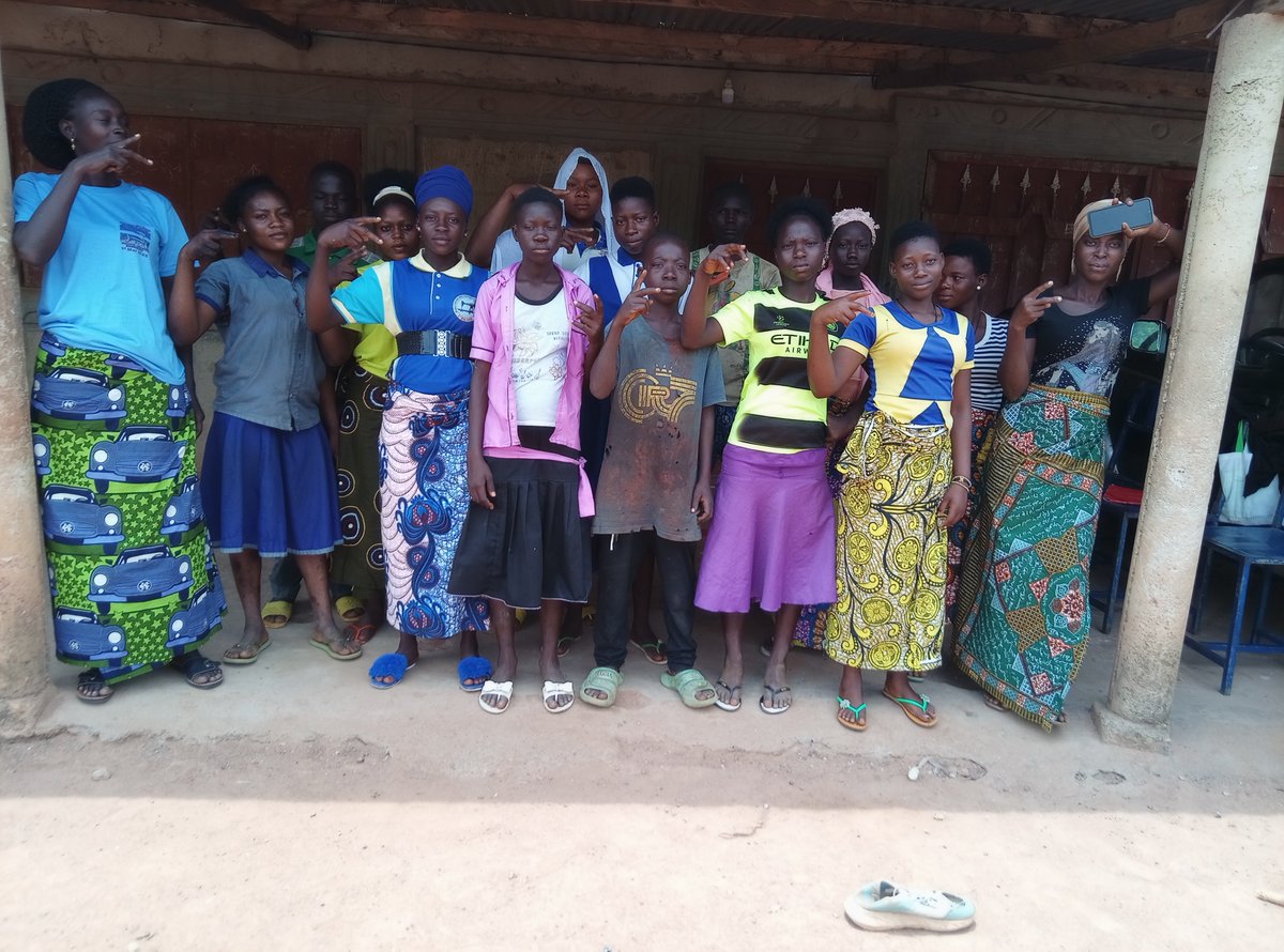 refed_s's tweet image. Avec le REFED, 15 jeunes de Dapaong sont désormais des relais communautaires pour protéger, sensibiliser et agir contre les violences basées sur le genre.
#StopVBG
#LaluteContinue
#REFED