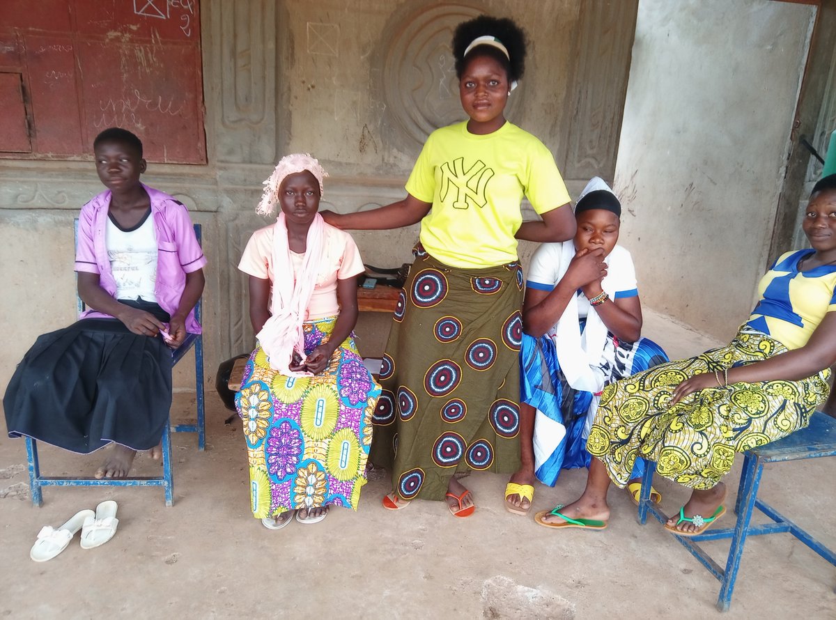 refed_s's tweet image. Avec le REFED, 15 jeunes de Dapaong sont désormais des relais communautaires pour protéger, sensibiliser et agir contre les violences basées sur le genre.
#StopVBG
#LaluteContinue
#REFED