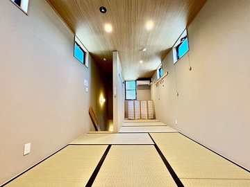 【ＰＲ記事】　博多旧市街に1棟貸しの宿「笠の宿 WASAN」が新築オープン　福岡県福岡市
yutosoken.com/wp/2025/08/27/…