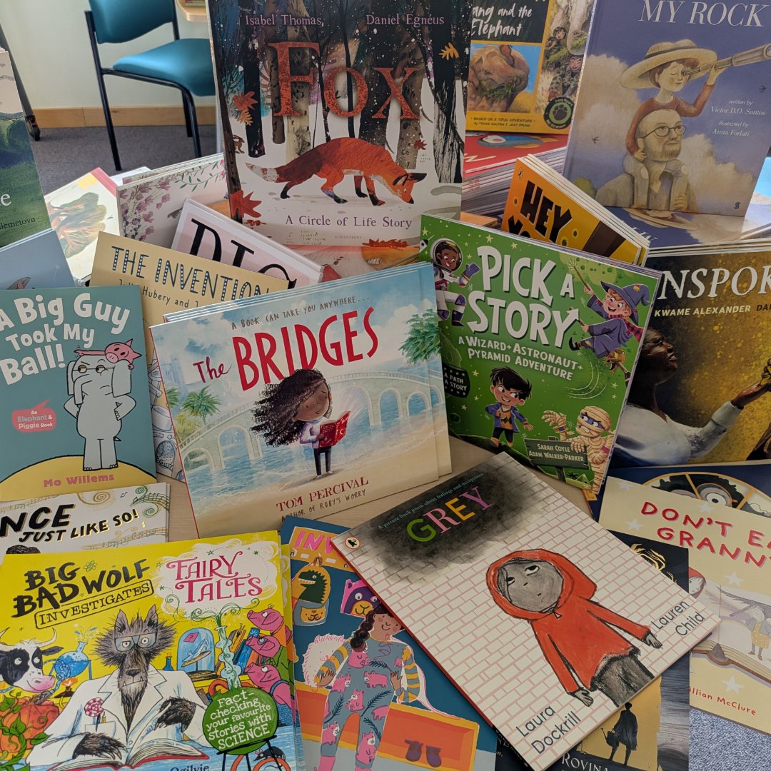 Reading for Pleasure 🧶 (@openuni_rfp) on Twitter photo 📚📦 It's #BookSortingDay at #OURfP! We’re preparing wonderful book boxes to share with our OU & <a href="/The_UKLA/">UKLA</a> Teachers’ Reading Groups. Huge THANK YOU to our donors, sponsors & supporters! ❤️ #readingcommunities
<a href="/BadgerLearning/">Badger Learning</a> <a href="/KidsBloomsbury/">Bloomsbury Kids & YA UK</a> <a href="/BloomsburyBooks/">Bloomsbury Books UK</a> <a href="/chickenhsebooks/">Chicken House</a>... 📚📦 It's #BookSortingDay at #OURfP! We’re preparing wonderful book boxes to share with our OU & <a href="/The_UKLA/">UKLA</a> Teachers’ Reading Groups. Huge THANK YOU to our donors, sponsors & supporters! ❤️ #readingcommunities
<a href="/BadgerLearning/">Badger Learning</a> <a href="/KidsBloomsbury/">Bloomsbury Kids & YA UK</a> <a href="/BloomsburyBooks/">Bloomsbury Books UK</a> <a href="/chickenhsebooks/">Chicken House</a>...