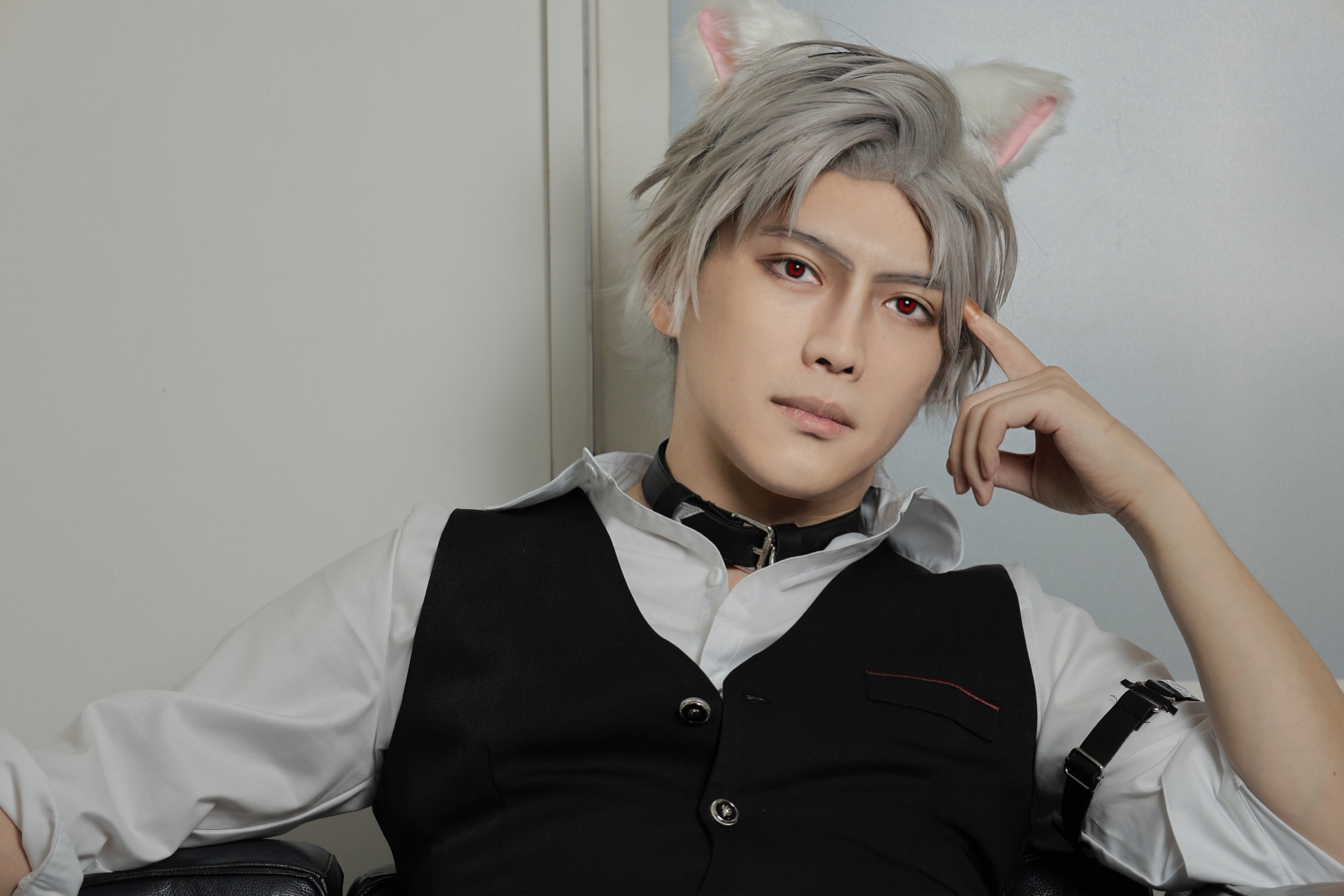 セバスチャン様 アニメ「黒執事 -寄宿学校編-」多面カット腕時計 セバスチャンモデル